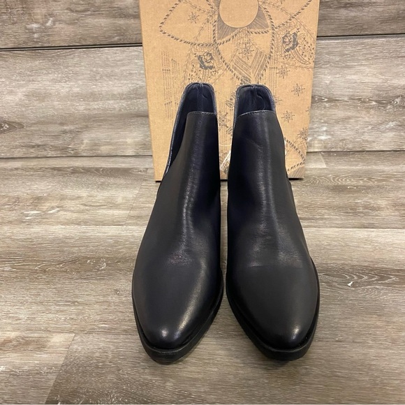 Free People | Charm Double V Bootie NEW Size 37 - Picture 3 of 12